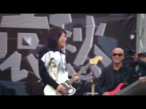 20131222 - 伍佰無盡閃亮的哀愁首場簽唱會台北場(我們註定在一起)