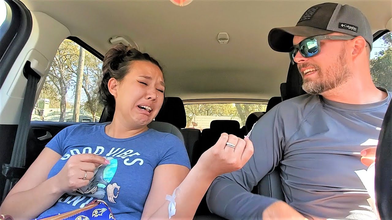 Забавный разговор с женой после удаления зубов мудрости | Лучше всего с СУБТИТРАМИ!!