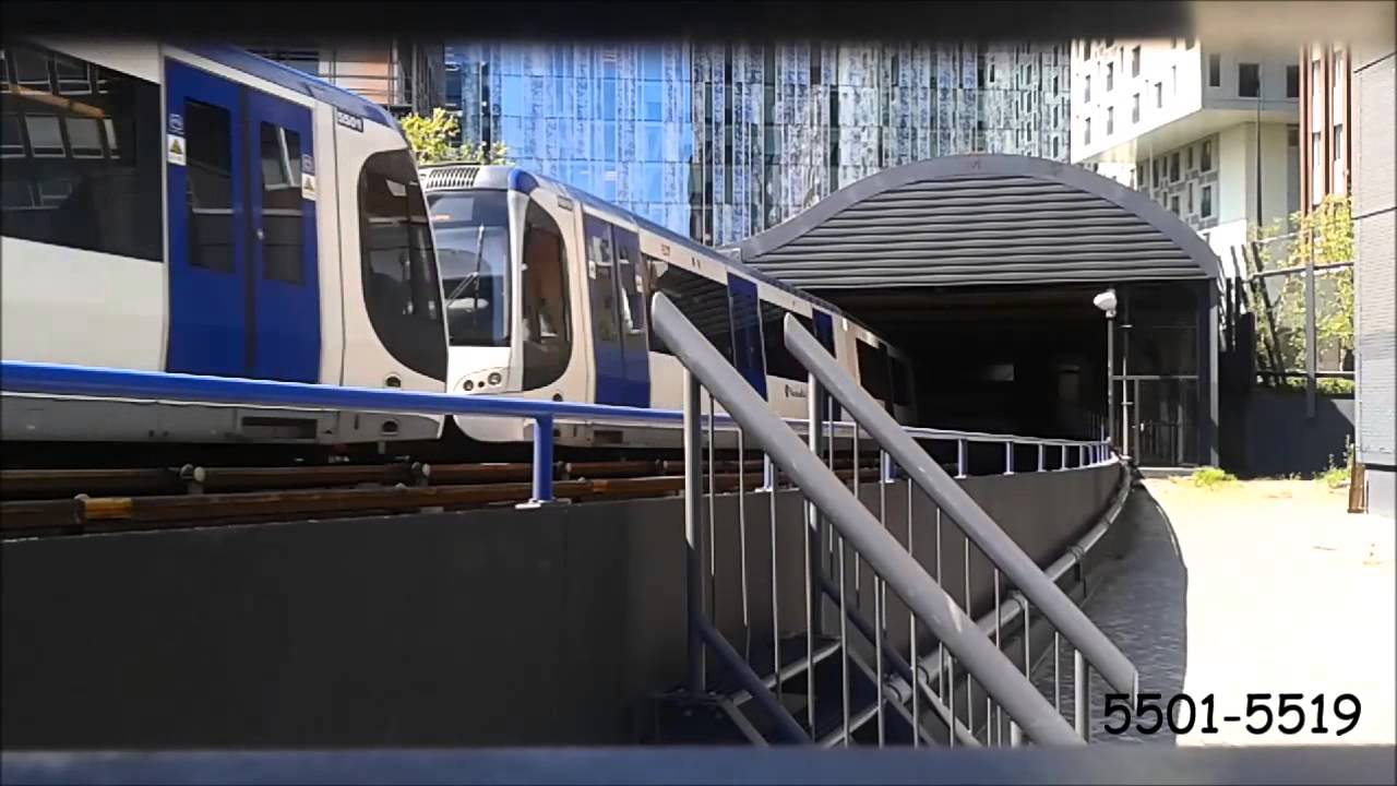 RET Metro 2*Type RSG3 nabij Rijnhaven richting Slinge