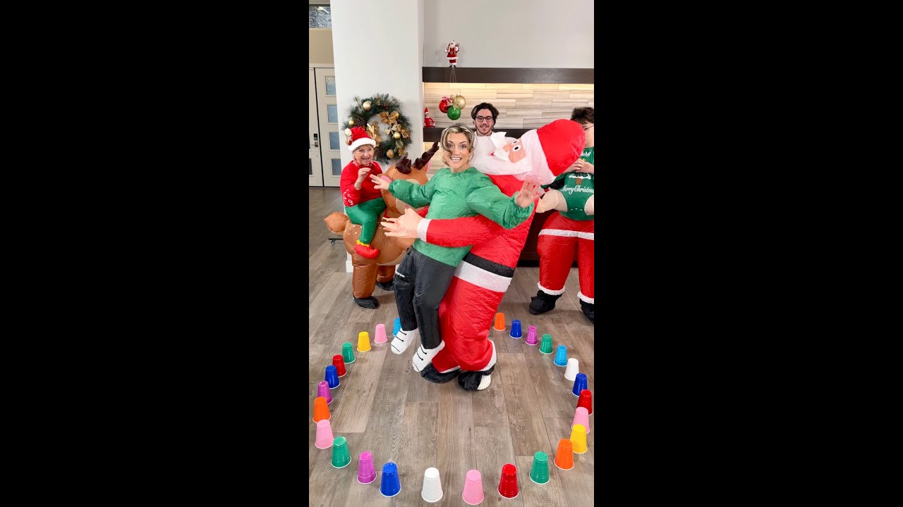 Раздавите стаканчик, чтобы получить праздничные сюрпризы 🎅🏼