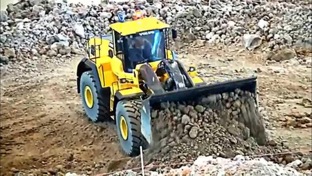RC VOLVO L250G RADLADER WHEEL LOADER ALSFELD ROAD WORKER Arena YouTube