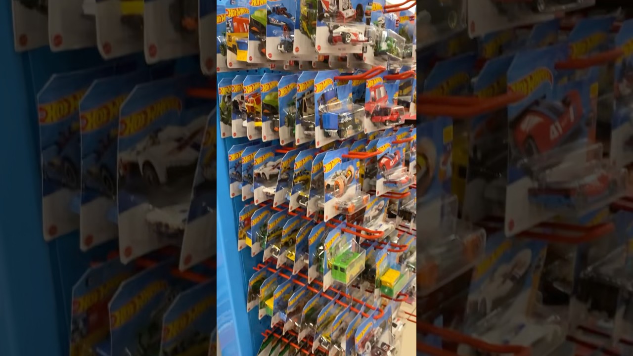 Toyzz Shop’ta Bulduğum Arabalar. 