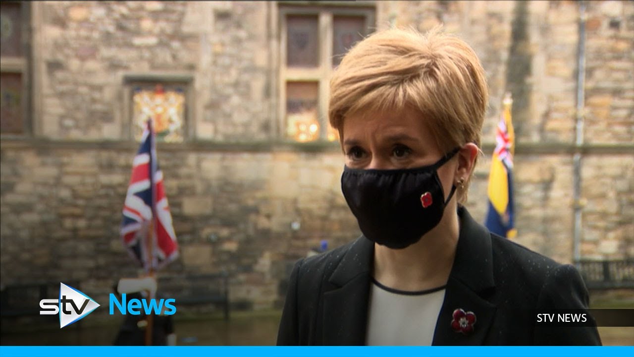 First Minister lays wreath at war memorial on Remembrance Sunday