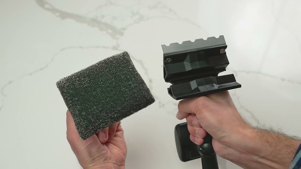 Scrub Daddy BBQ Daddy Grill Brush w/ 2 BBQ Daddy Refill Heads on QVC