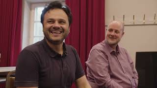 Der Studienleiter Und Der Tenor Alan Hamilton Und Atalla Ayan Staatsoper Stuttgart