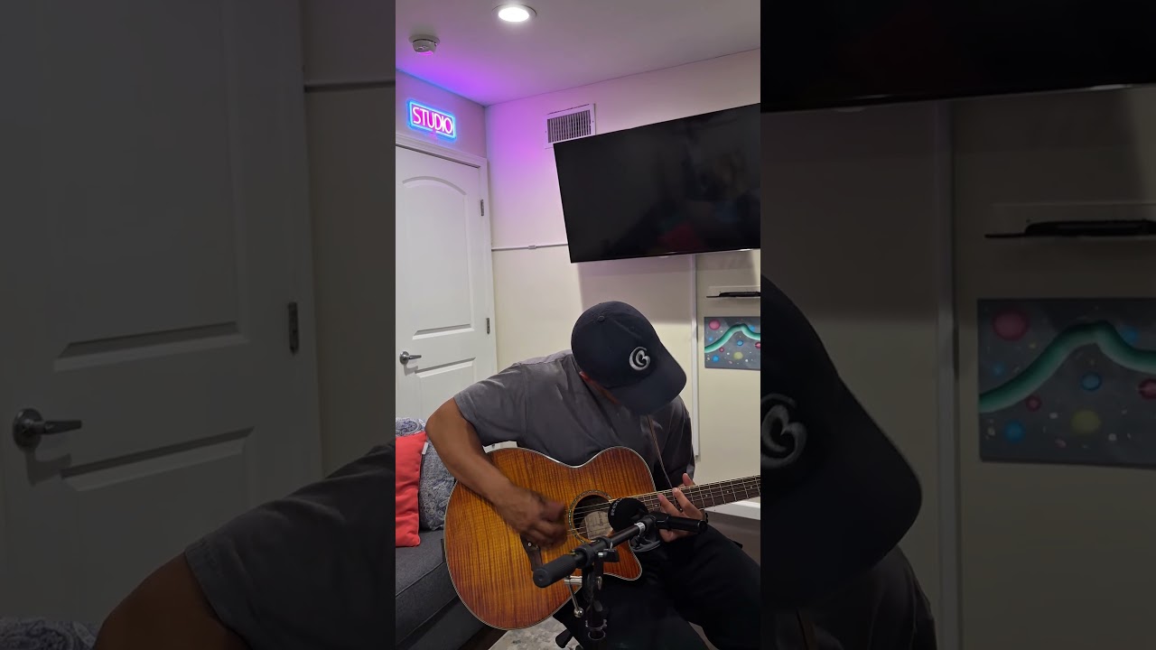 Wireless guitar in the studio… this is crazy 🎸