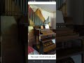 Learning to play chapel pipe organ in latin