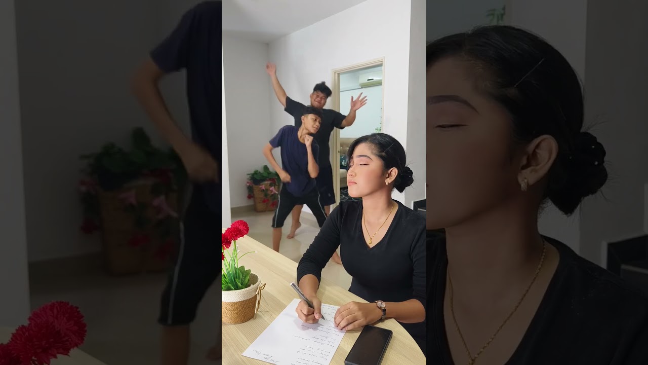 Antara drummer yang berbakat besar dalam usia yang muda.