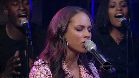 Alicia Keys sang (Letterman)