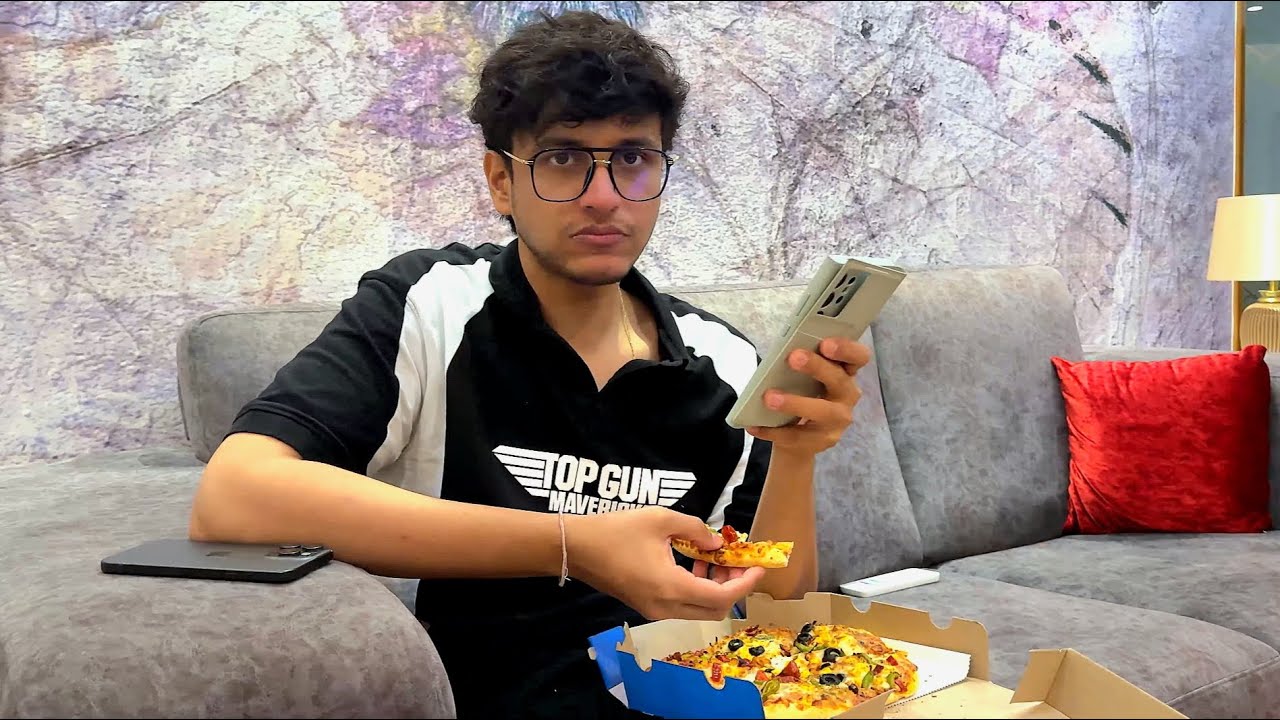 Nischay ko Mcdonalds ka hi Burger Khana hai😂