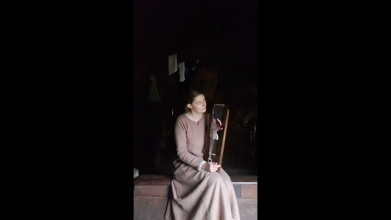 Beowulf sung with Anglo Saxon Harp /Lyre (first 12 lines Old English and translation)