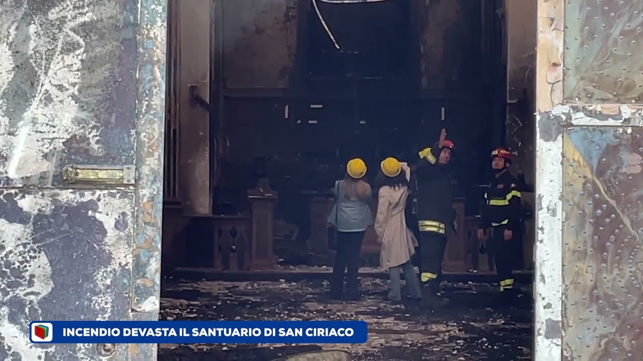 Un incendio devasta il Santuario di San Ciriaco a Torre Le Nocelle