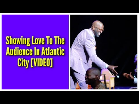Showing Love To The Audience In Atlantic City