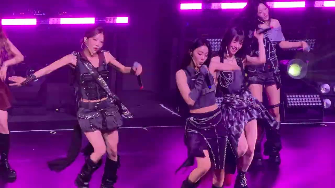 Unf/air, flower rhythm, the dead dance cover lady gaga - Artms grand club Icarus tour London 260113