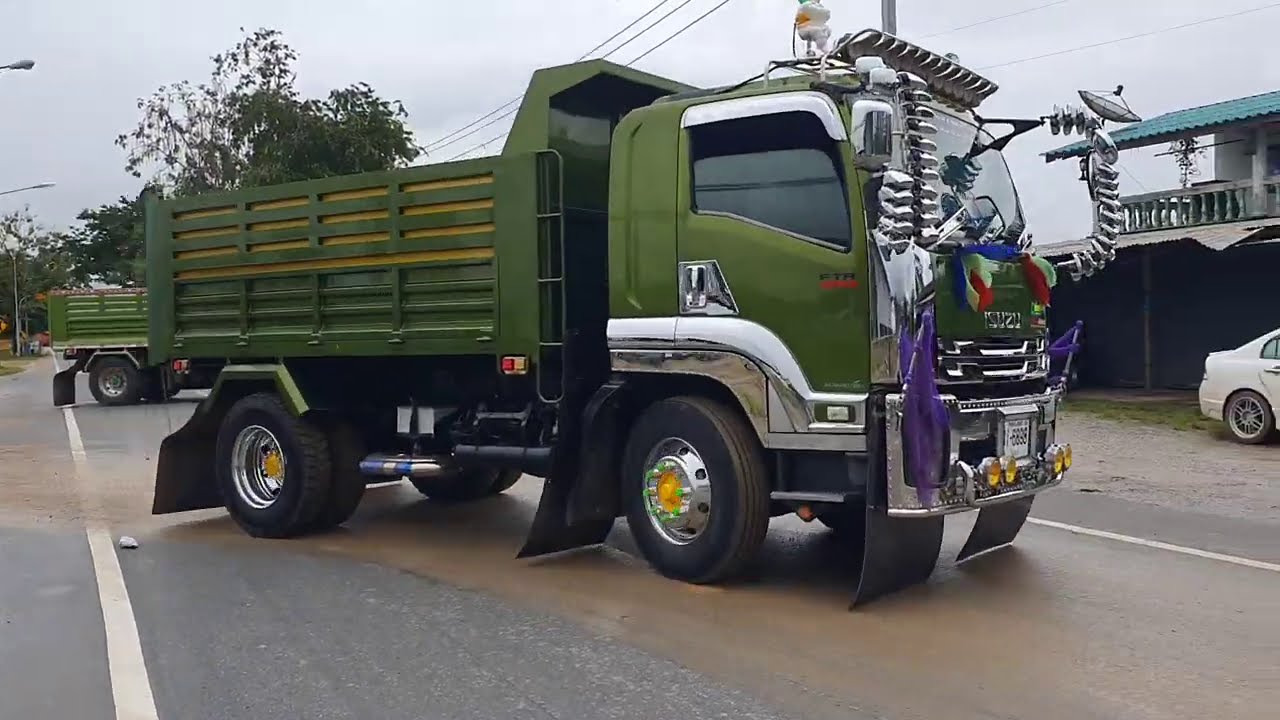 ขบวนแห่เริ่มแล้ว รถบรรทุกสายบุญโซนจันทบุรี งานทอดกฐินวัดเทพประสิทธิ์ Dump Truck