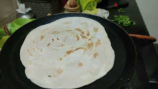 Download Lagu Ghore jokhon lachha porota banai na kine ani.aj khelam tai lachha porota 👌🏾 #lachhaparatha #trending MP3