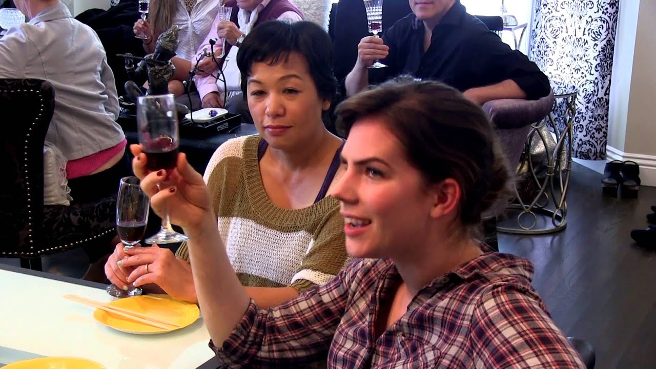 Bear Tours - Episode 7 : Sushi Party