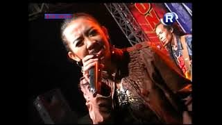 Sutradara Cinta - Rena KDI - Monata live Candi Pari 22 November 2011