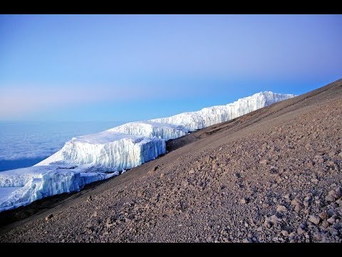 Видео: Summit Summit Mt. Килиманджаро за чиста вода - Matador Network