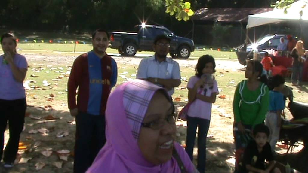 HariKeluarga- 2010.mpg