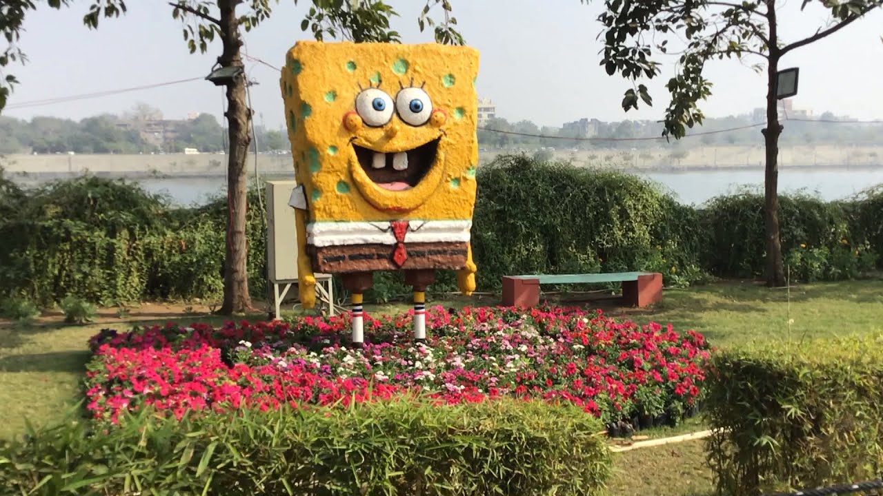 India, Ahmedebad - Adalaj Stepwell & Flower Park