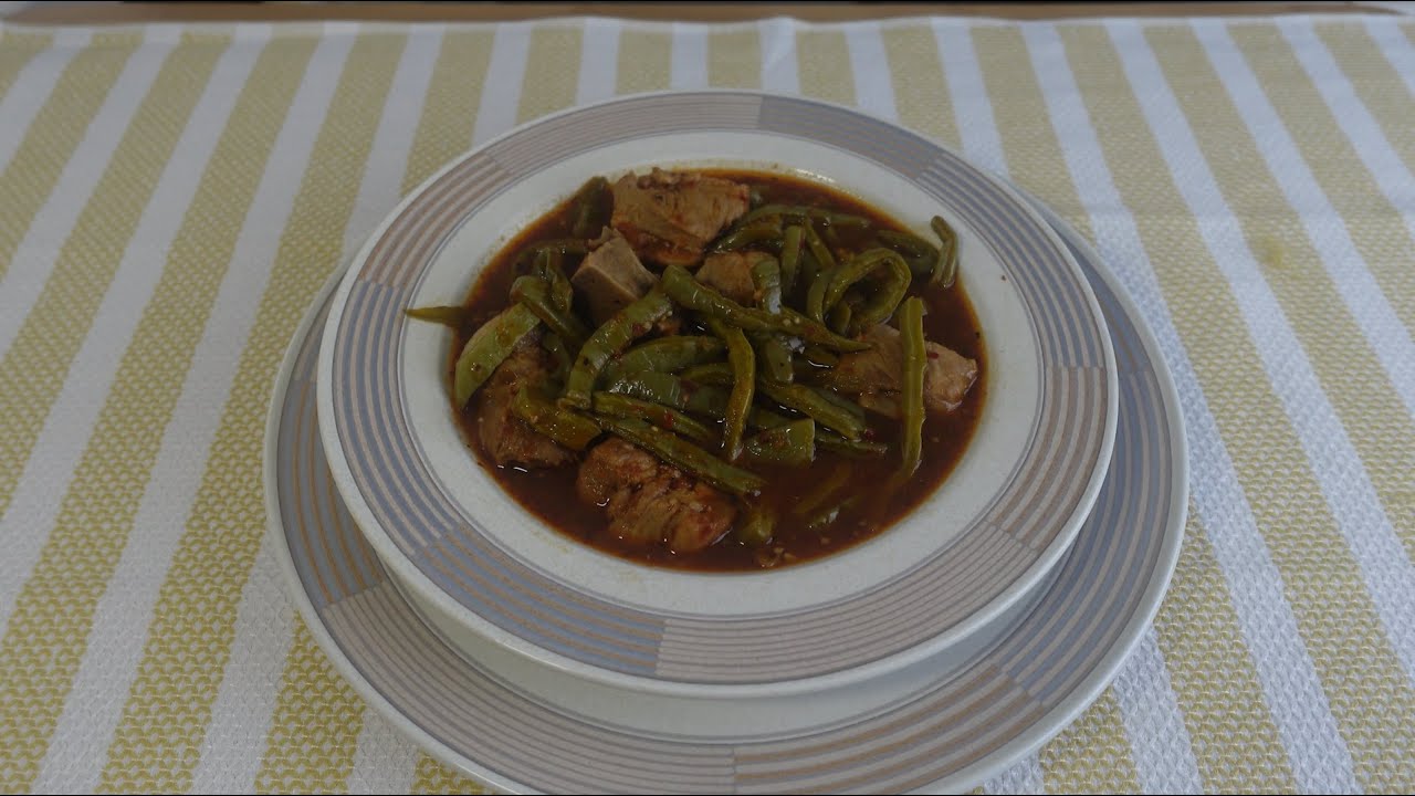 Costillas de Puerco con Nopales en Salsa de Tomatillo muy Deliciosa ... Costillas de Puerco con Nopales en Salsa de Tomatillo muy Deliciosa ...