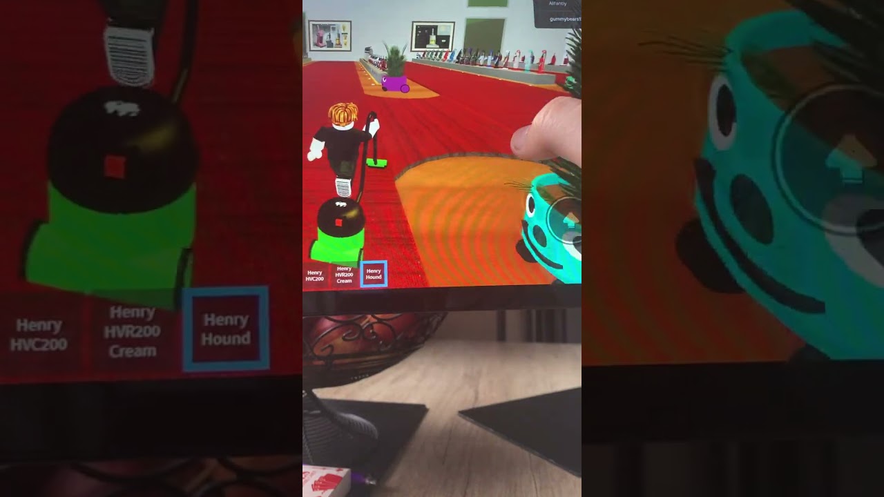 Playing vacuum cleaner museum in robloxs using a samsung galaxy 9a tablet