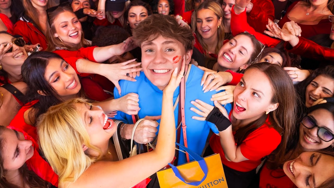 Я заплатил за 10 девушек!