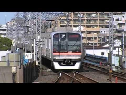 東京メトロ東西線の快速電車2種