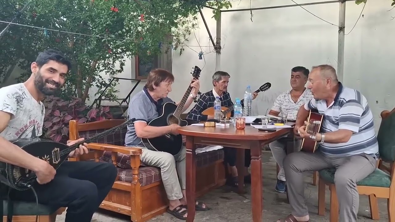 Bardh Vrapi & Dash Xhamuca - Apagorevetai na s'agapao