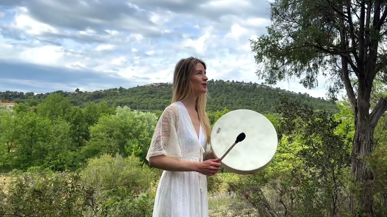 Voice & drum - Intuitive singing in nature