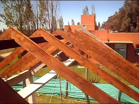 Video: ¿Cómo se hacen las vigas de madera a la vista?