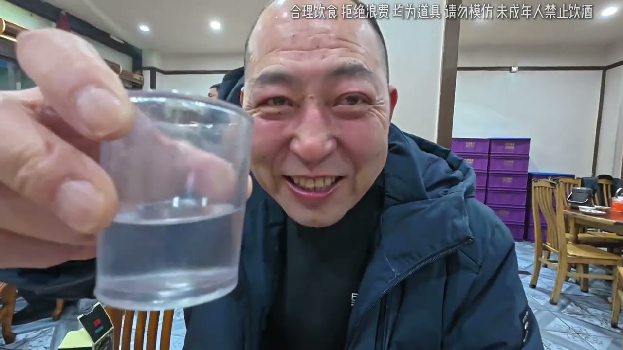泪崩！91老酒勾调术杀疯烧鸡公 30年老店秒变时光机🔥 #中年男人的时间黑客 #川派勾调玄学 #爷青回暴击 #人间烟火 #泸州美食