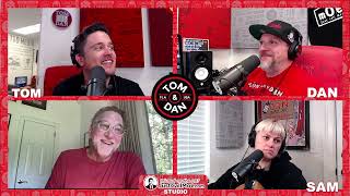 A Harmonic Talk with Mickey Raphael Content