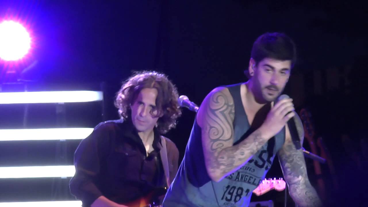 Mis alas son tus hojas - Melendi (Gira 10 aniversario en Coslada, Madrid)