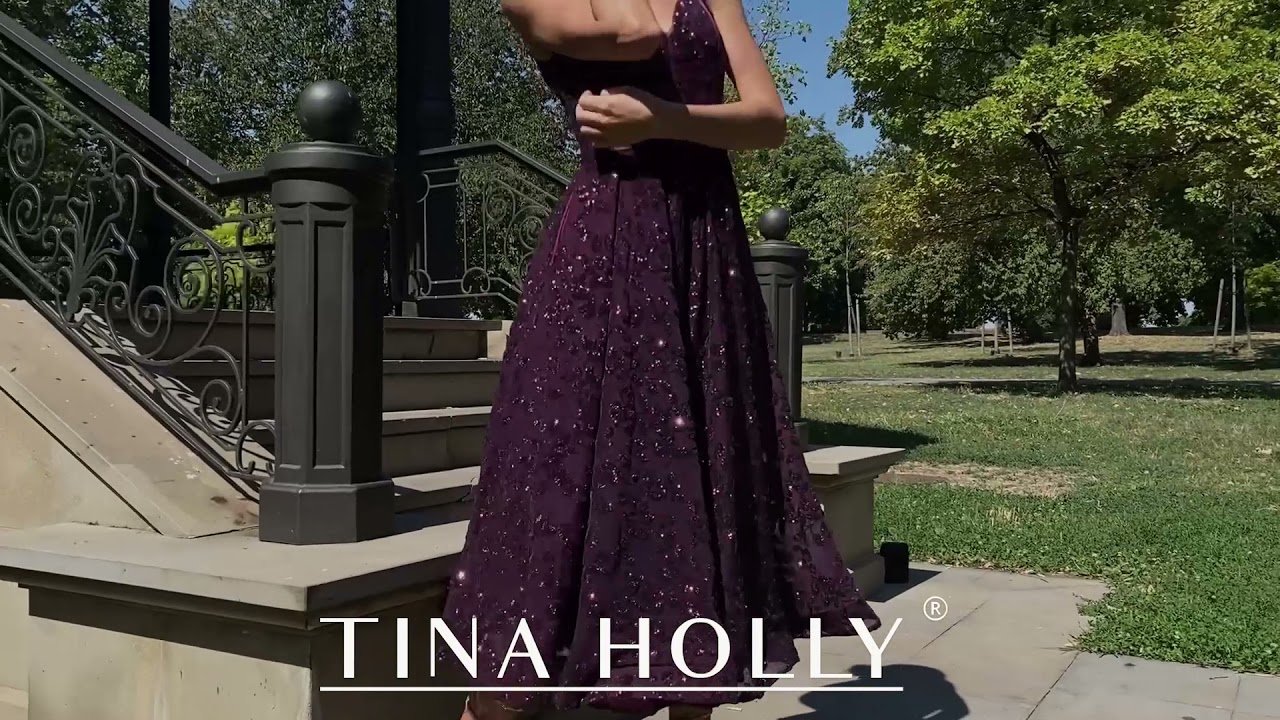 tinaholy couture