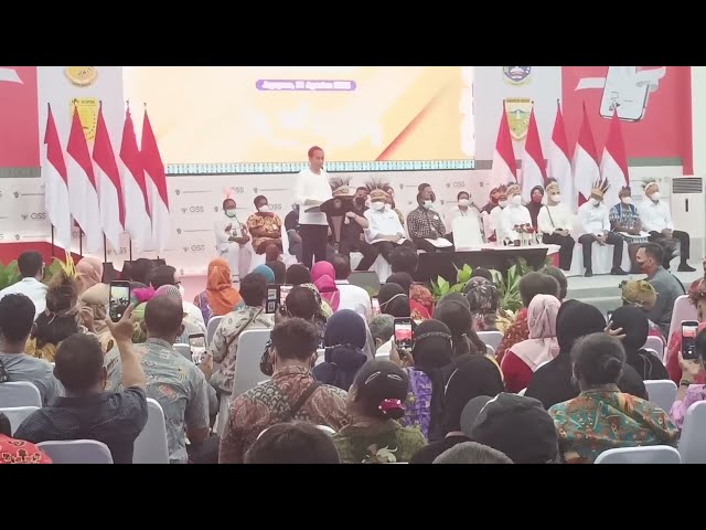 Jokowi Dorong Pelaku UMKM untuk Masuk ke Platfrom Ekonomi Digital | #lelemuku class=