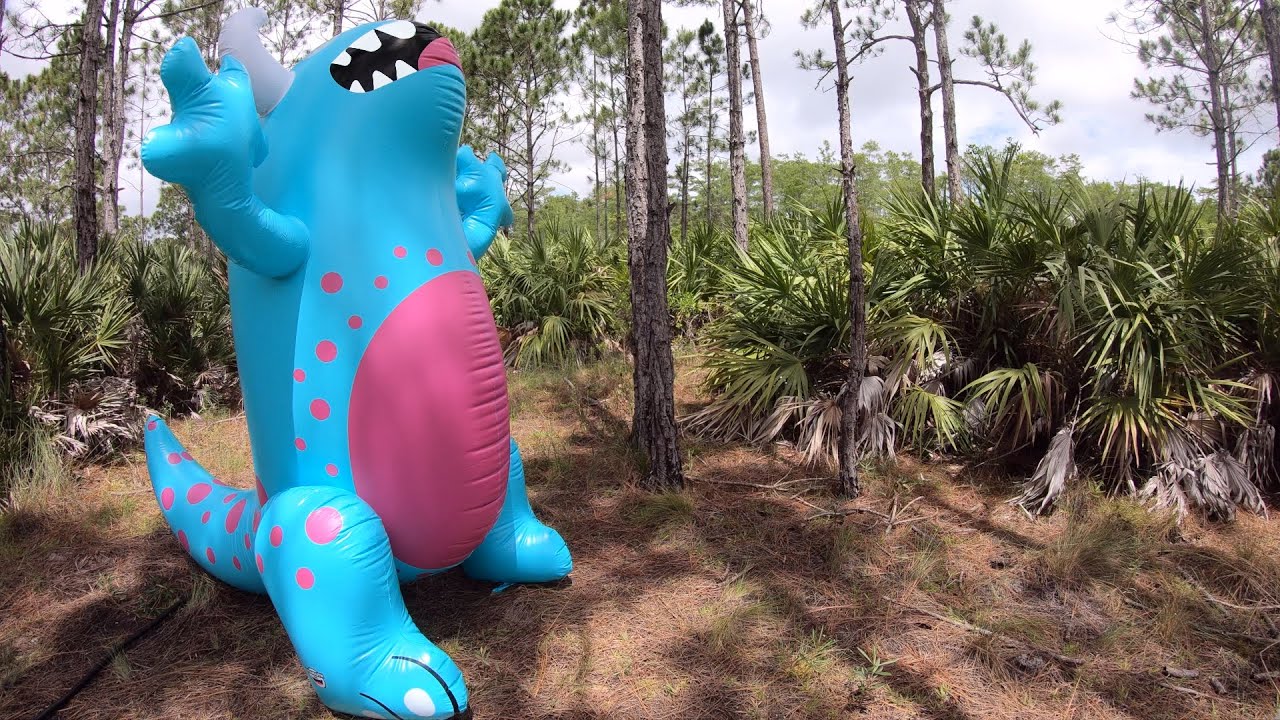 Ginormous Inflatable Monster Sprinkler from BigMouth Inc. - YouTube