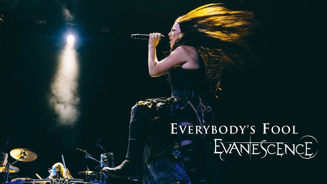 In everyone s life. Evanescence Everybody's Fool. Amy Lee Everybody s Fool. Кадры Evanescence Everybody's Fool. Evanescence Everybody&apos;s Fool.