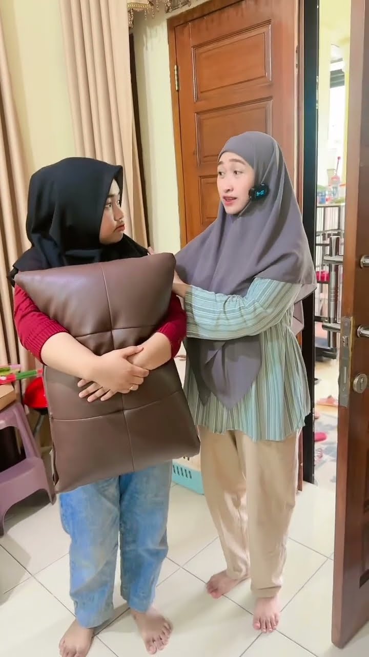 AKHIRNYA AINUN YANG TIDUR DILUAR #shorts