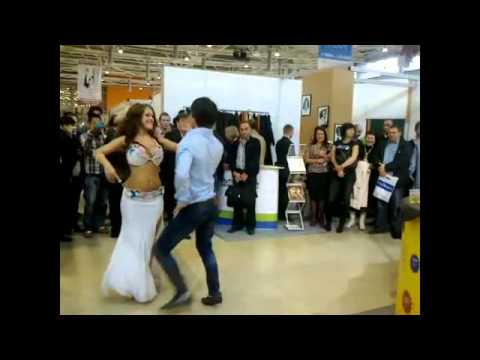 Голые девушки в московских барах фото Голые девушки в московских барах фото
