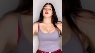 view the big boobs of this girl - bouncing boobs