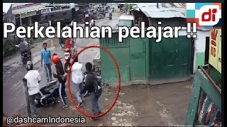 Perkelahian antar pelajar dan lihatlah apa yang di lakukan salah satu seorang pelajar ini