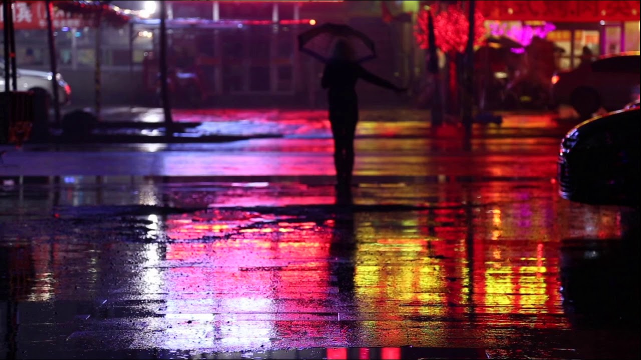 Sleduj A Woman Waiting In The Rain | Sample Soothing Rain Video na YouTube Sleduj A Woman Waiting In The Rain | Sample Soothing Rain Video na YouTube