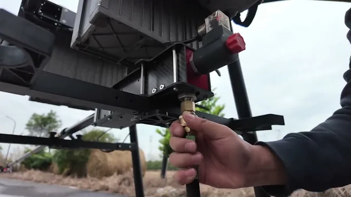 B100 cleaning drone cleans tall buildings for a living. #drone #edinguas