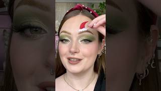 SANTA HAT MAKEUP HACK!!🎅🎄 would you try it?? #makeuptutorial #makeup #christmas #beauty