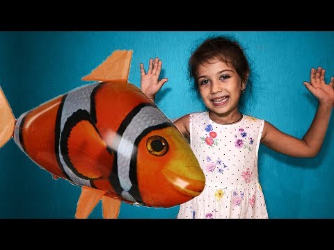 ემილიას სახლში დაფრინავს უზარმაზარი თევზი