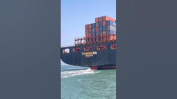 Container ship 🚢 #explore