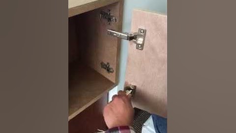 How to separate Salice hinges