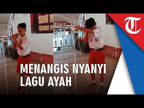 Video Bocah SD Menangis Bernyanyi Lagu Ayah di Perpisahan, Ibu Bocah Ikut Menangis dan Memeluknya